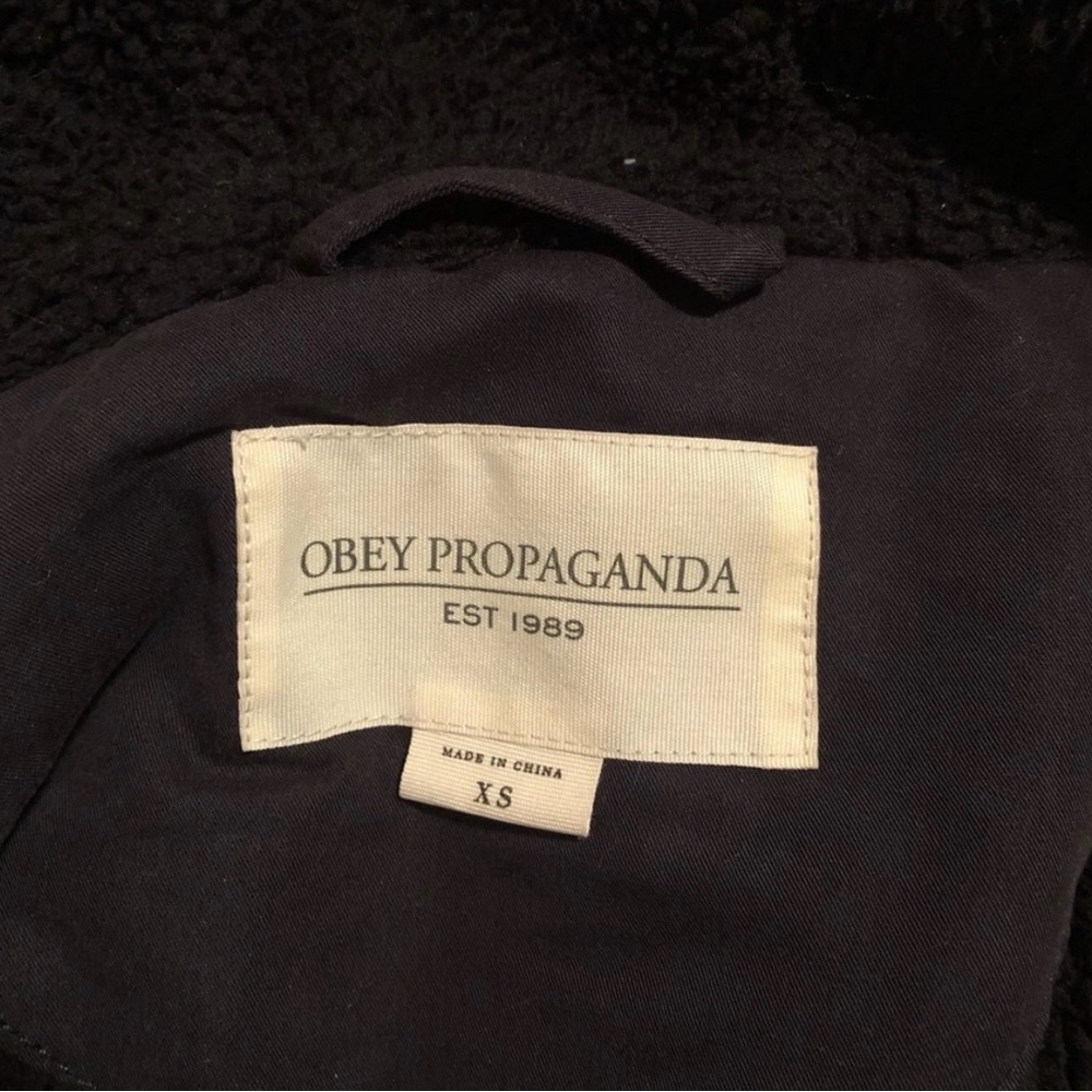 Obey - Picture 4 of 5